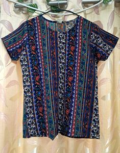 👕Vibrant Floral &amp; Paisley Print tshirt