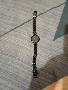 Elegant Black Metal Band Watch