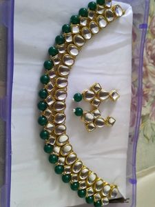 Stunning Kundan Necklace &amp; Earrings Set