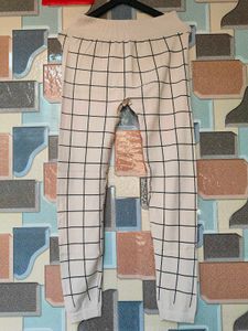 Grid Pattern Leggings/Pants