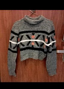 Cropped Geometric Pattern Turtleneck Sweater