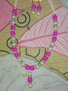 Stylish Pink and White Pearl Necklace Set
