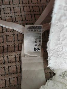 H&amp;M White Lace Bra