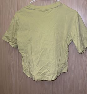 Duoer Studio Cropped T-Shirt
