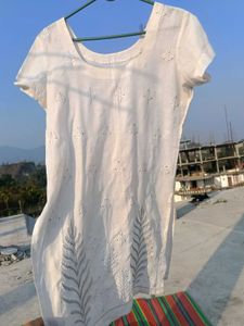 White kurty
