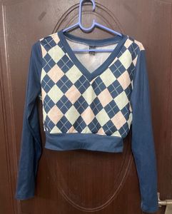 Argyle Print V-Neck Long Sleeve Crop Top