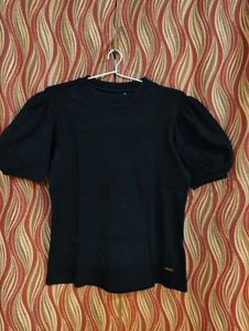 Chic Black Puff Sleeve Top