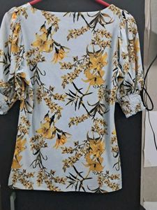 Code By Lifestyle Floral Print With Puff Sleeves
