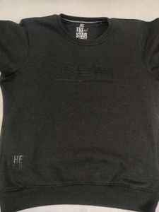 Men Sweater Black Color In Good Condition