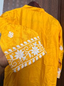 Chikankari Short Kurta 💛