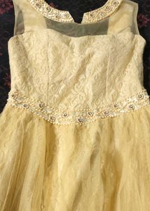 Elegant Yellow Lace Evening Gown
