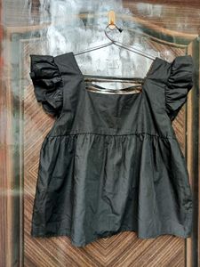 Chic Black Square Neck Ruffle Top