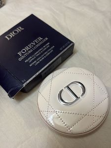 Dior Compact luminizer