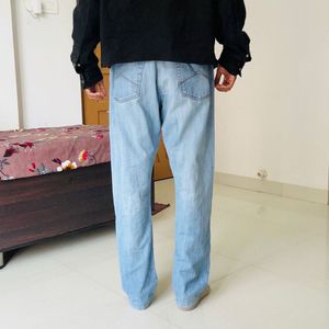 Men's Light Wash Straight Fit Jeans