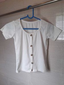 Button-Up Crop Top 🤍