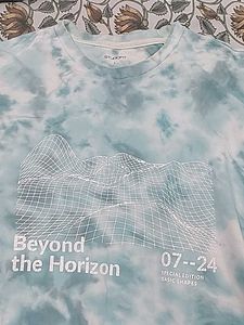 Studiofit Graphic Tee - Cool Tie-Dye Design
