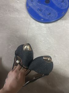 Sparkly Black Pointed Flats