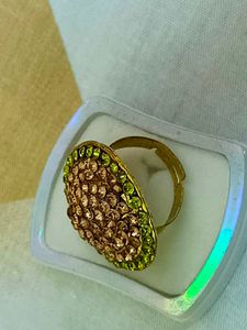 Sparkling Fashion Ring