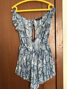 SVery Pretty Loose Jumpsuit With Zip At Back