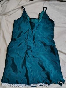 short stylish kurti with detachable sleeve