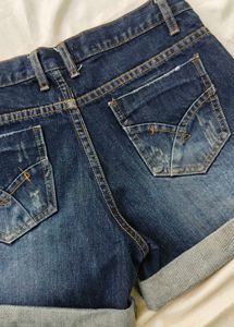 Vintage mid rise shorts