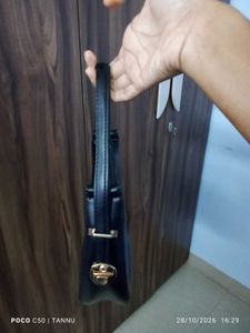 Stylish Black Shoulder Bag