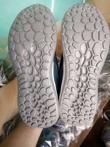 NEW NO USED SPORTS SHOES FOR MEN.