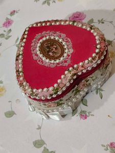 Vintage Heart Jewelry Box