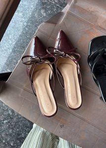 Stylish Burgundy Patent Pointed Toe Flats