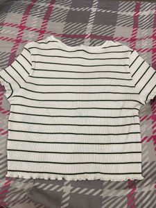 uniqlo crop top