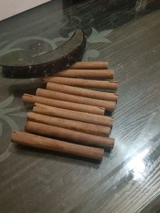Wooden Curler With 1 Hair Puff