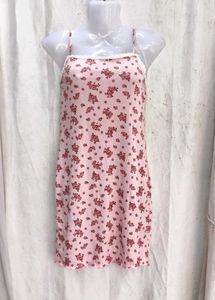 WOMEN’S THRIFT CLOTHING BULK LOT – 100+ PIECES