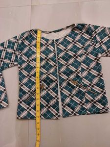 Stylish Plaid Zip-Up Jacket