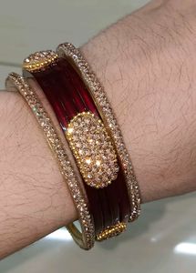 Elegant Red &amp; Gold Beaded bangle