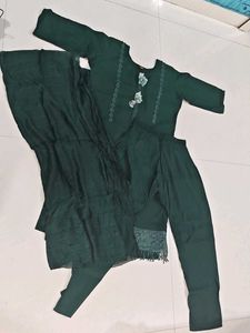 Elegant Dark Green Kurta with Lace Detail