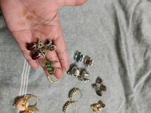 8 Earrings/Jhumke Just 499/-