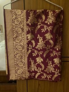 Elegant Maroon Banarasi Silk dupatta