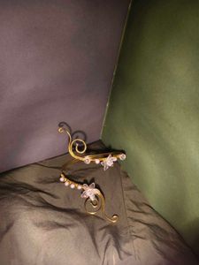 Elegant Floral armcuff ✨💗🪬