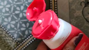 Dot &amp; Key Strawberry Dew Moisturizer