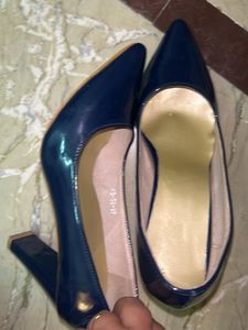 Navy Pointed-Toe Heels