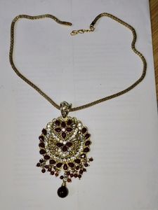 Beautiful Choker Without Earrings