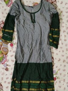 Grey &amp; Green Kurta Set (kurti+pant)