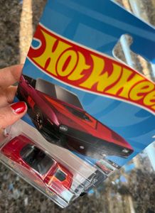 Hot Wheels 70 Plymouth Barracuda