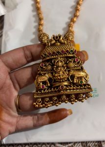 Exquisite Gold Necklace &amp; Earring Set