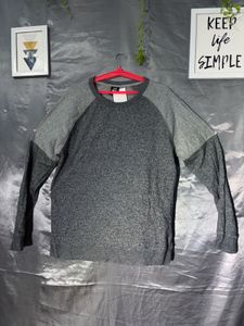 H&amp;M Two-Tone Raglan Sweater