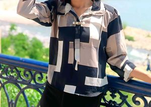 Stylish Geometric Print Top