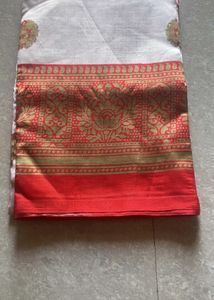 Elegant White &amp; Red Saree With Blouse Pc