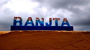 Custom Name Showpiece - RANJITA