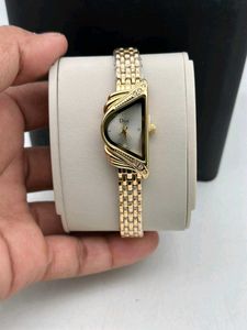 Elegant Dior Ladies Watch