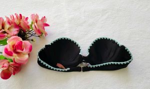 Victoria's secret : Stylish Black Bikini Top